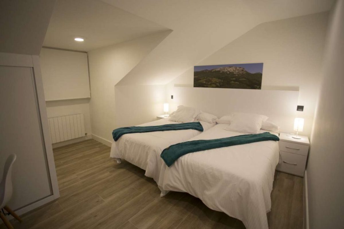 APARTAMENTOS CANTO ENCARAMADO - CERREO 1