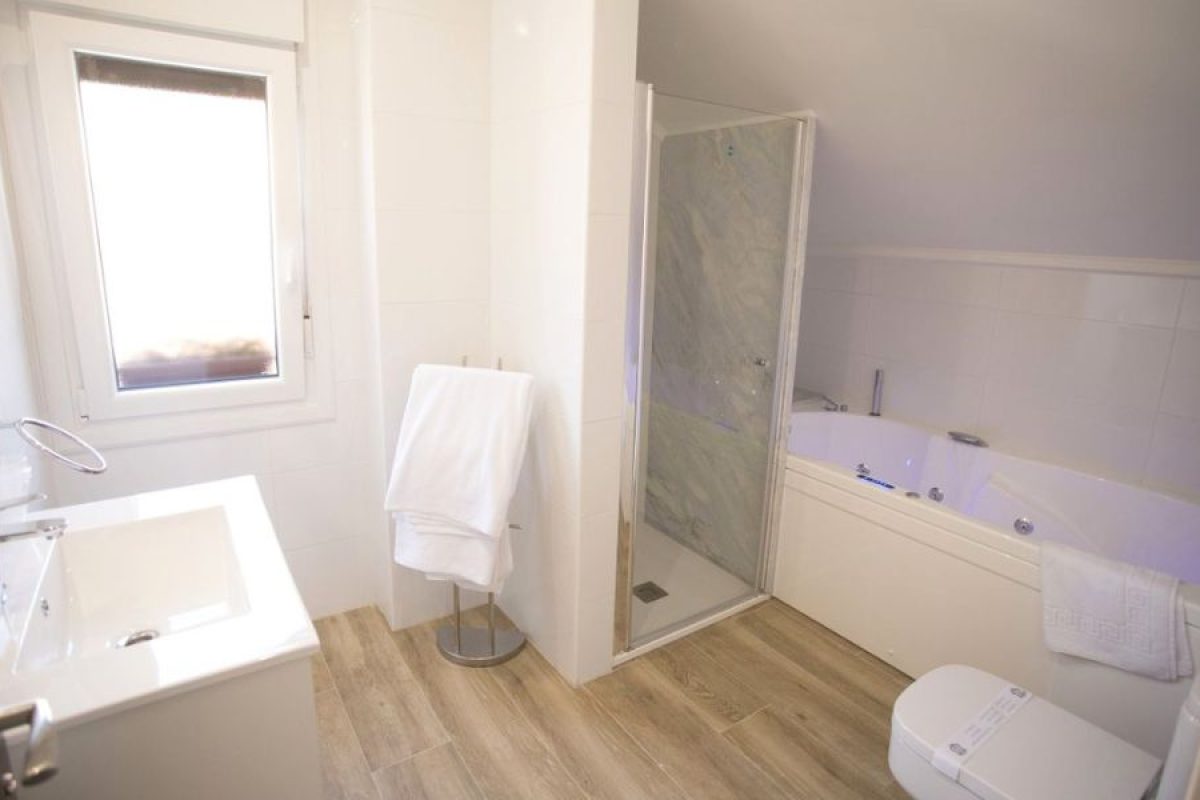 APARTAMENTOS CANTO ENCARAMADO - EL CARLISTA
