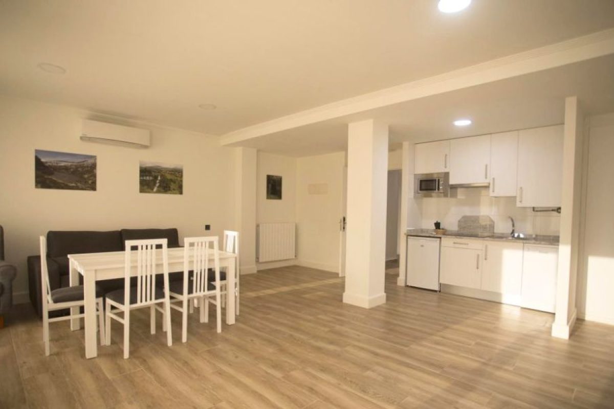 APARTAMENTOS CANTO ENCARAMADO - EL CARLISTA